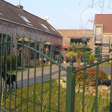 Chambres D Hotes ,Hotel ,Secret D'Une Nuit A Vicq Pres De Onnaing,Avec Piscine 外观 照片