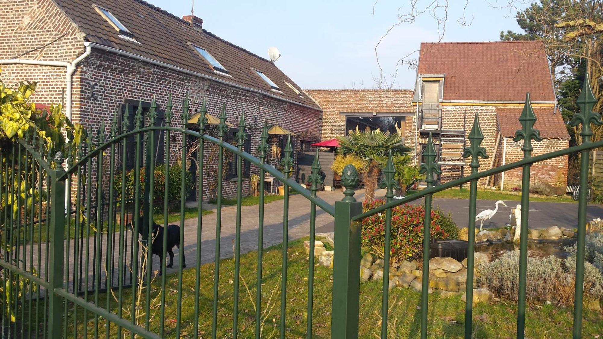 Chambres D Hotes ,Hotel ,Secret D'Une Nuit A Vicq Pres De Onnaing,Avec Piscine 外观 照片