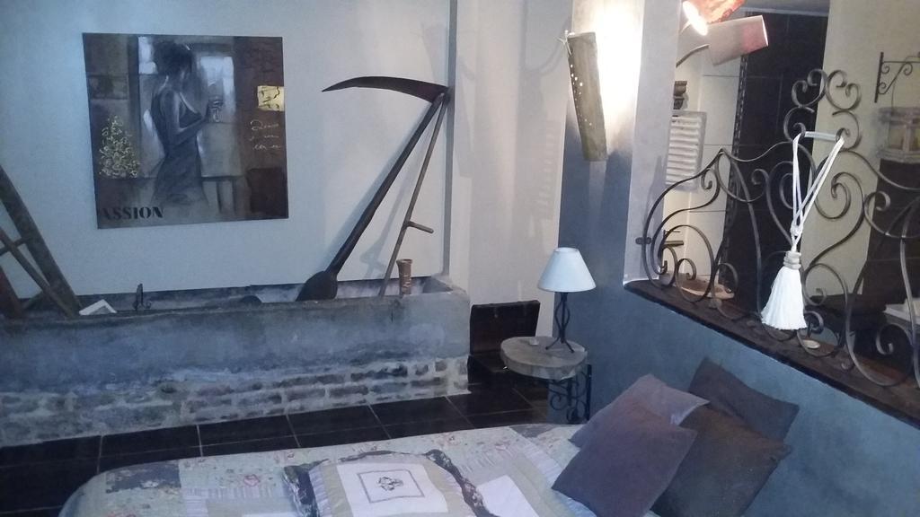 Chambres D Hotes ,Hotel ,Secret D'Une Nuit A Vicq Pres De Onnaing,Avec Piscine 外观 照片