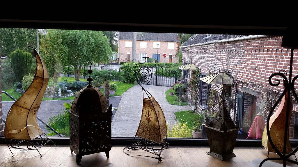 Chambres D Hotes ,Hotel ,Secret D'Une Nuit A Vicq Pres De Onnaing,Avec Piscine 外观 照片