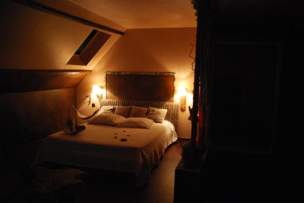 Chambres D Hotes ,Hotel ,Secret D'Une Nuit A Vicq Pres De Onnaing,Avec Piscine 客房 照片